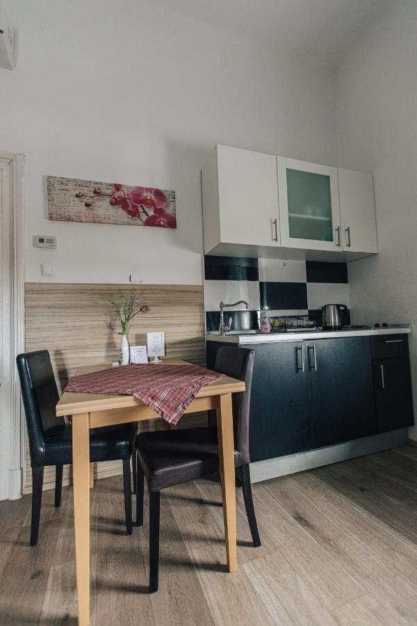 Palmers Apartments And Rooms Zagabria Esterno foto