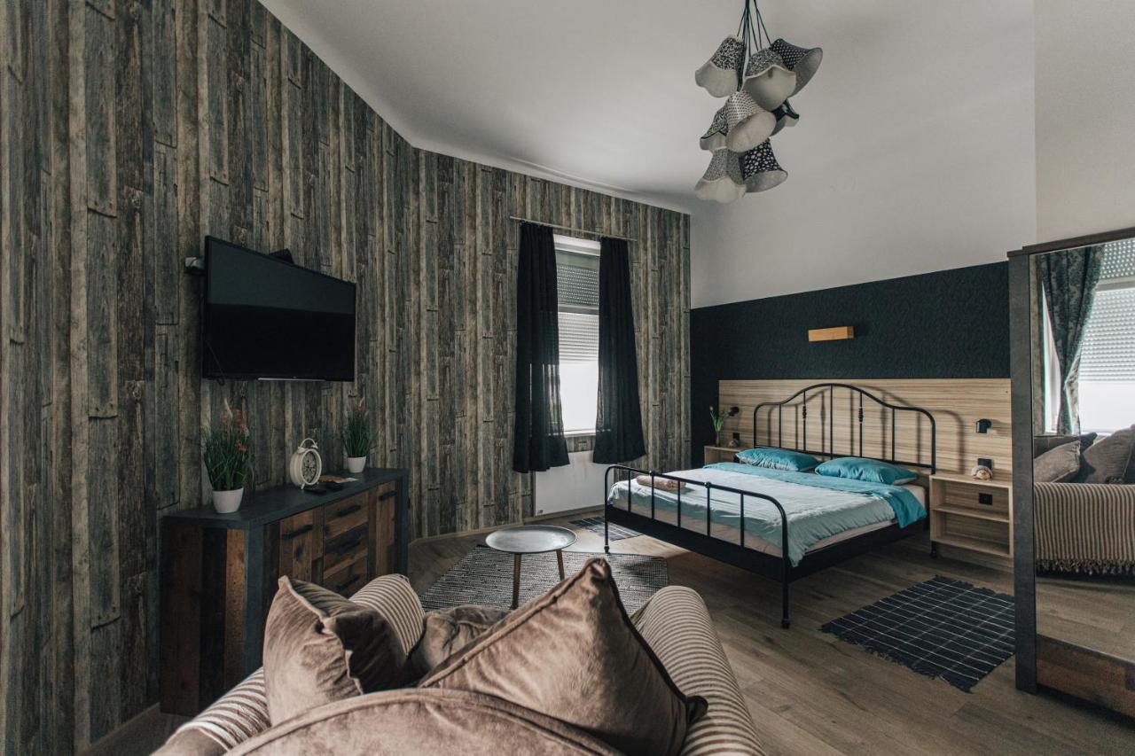 Palmers Apartments And Rooms Zagabria Esterno foto